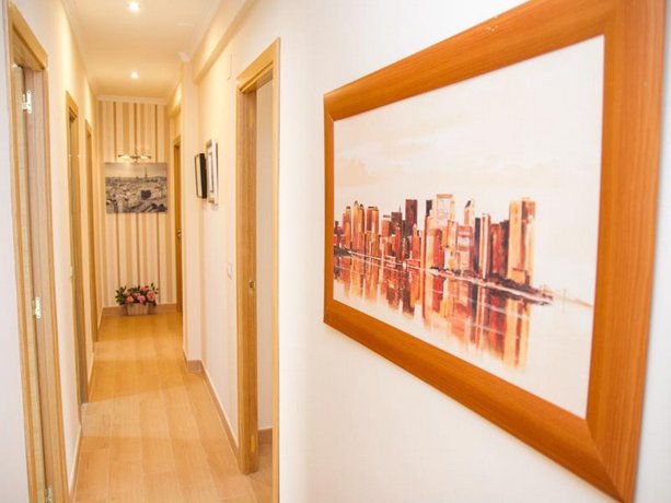 Delightful two bedroom Into Cathedral Square