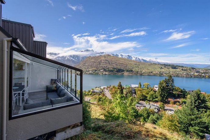 Picturesque views at Woodlands Close