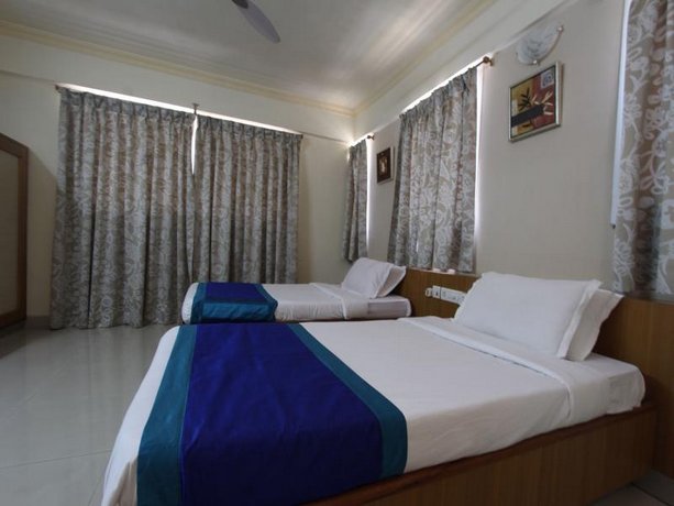 OYO 8252 Aayush Corporate Stays