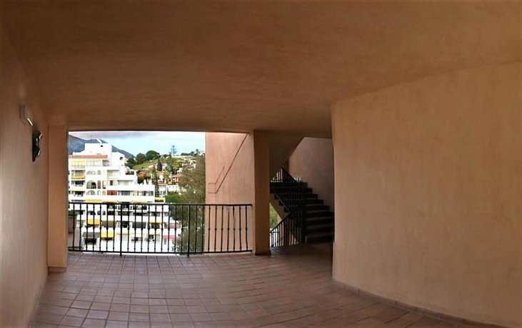 Apartment With 2 Bedrooms in Fuengirola With Pool Access and Furnished Terrace - 1 km From the Beac