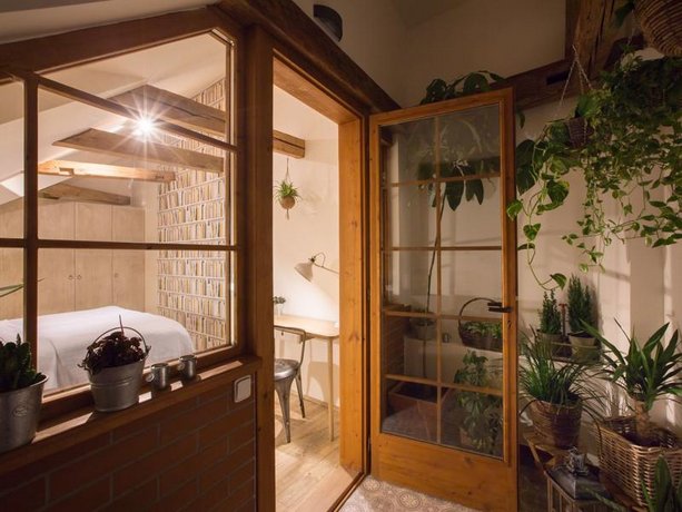 Old Town Boho-Chic Attic with Hanging Chair