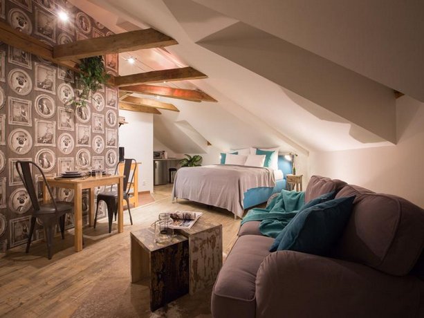 Old Town Boho-Chic Attic with Hanging Chair