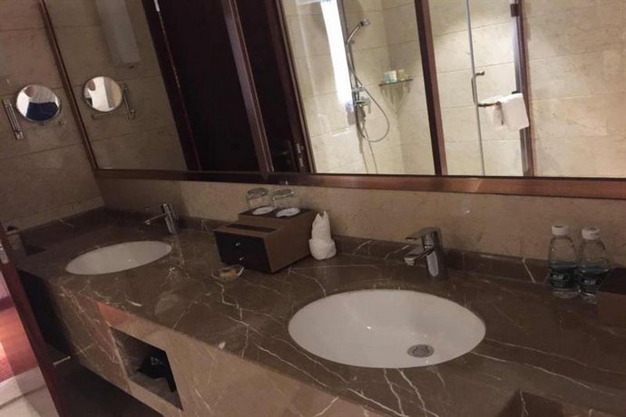 Zhongle Six Star Hotel