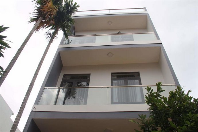 YOLO Apartment Homes