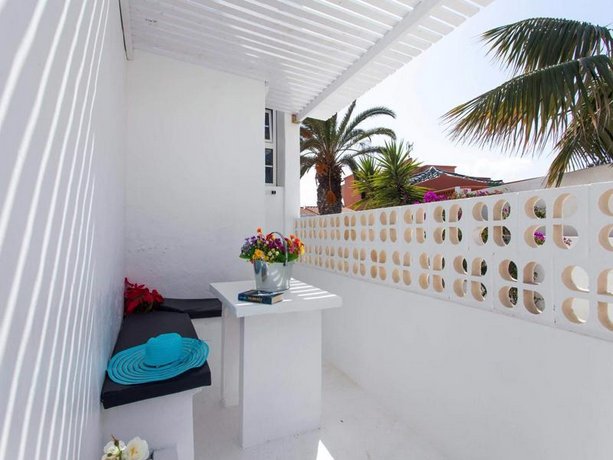 Estudios Corralejo Center by Vacanzy Collection