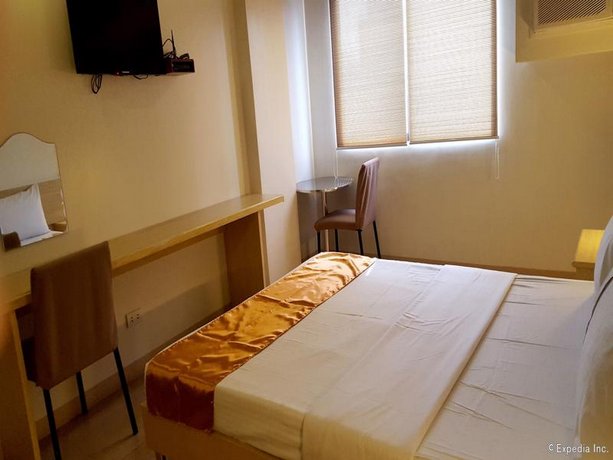 M Suites Hotel