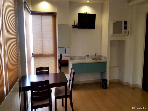 M Suites Hotel