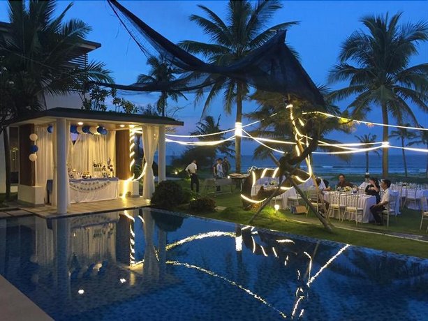 Five Stars 5 Bedrooms Beachfront