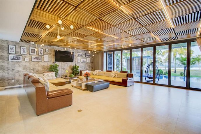 Five Stars 5 Bedrooms Beachfront
