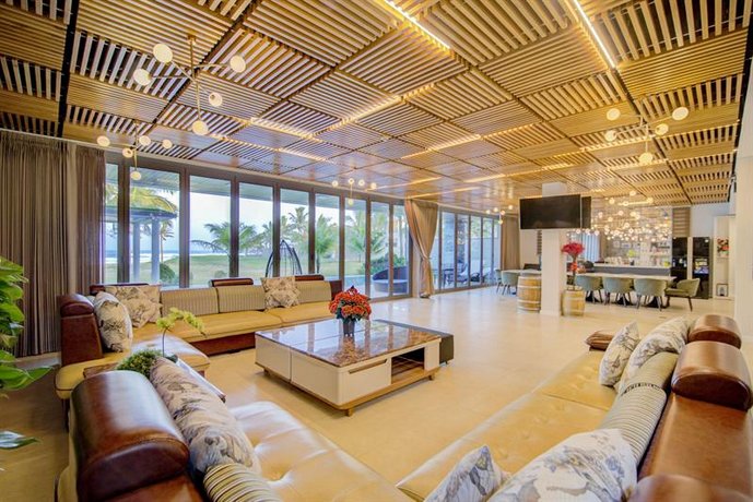 Five Stars 5 Bedrooms Beachfront