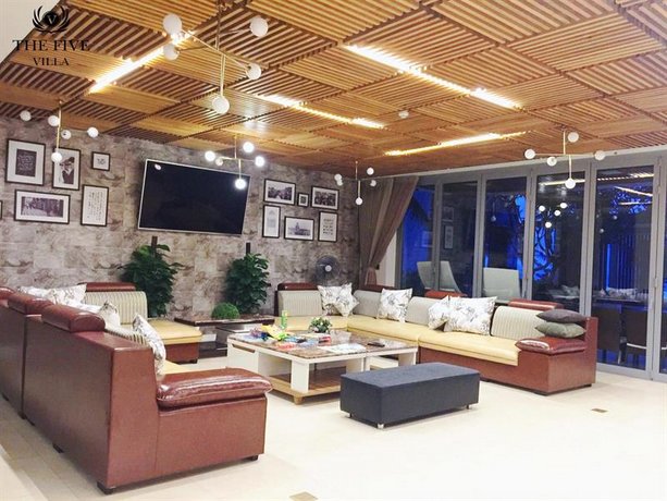 Five Stars 5 Bedrooms Beachfront