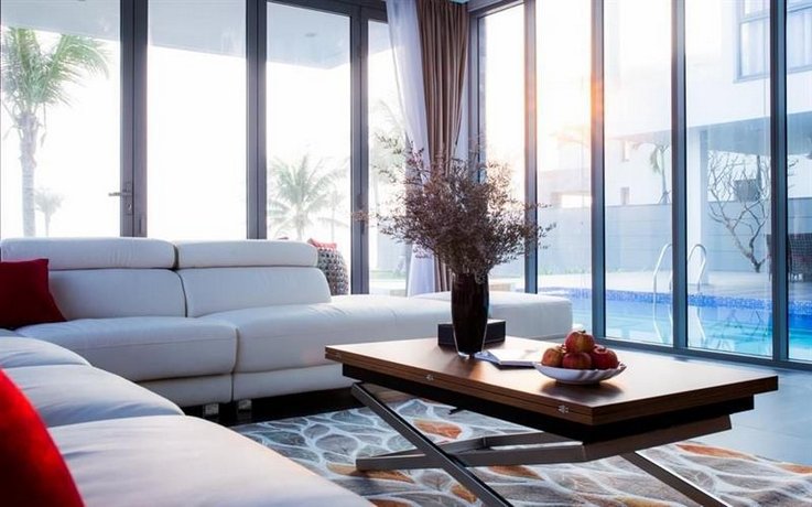 Five Stars 5 Bedrooms Beachfront