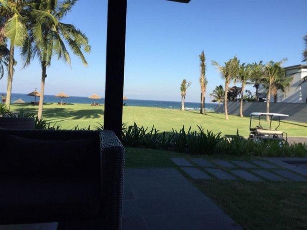 Five Stars 5 Bedrooms Beachfront
