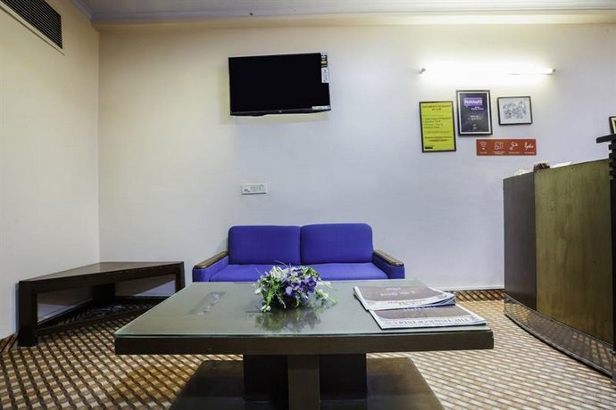 OYO 22533 Hotel Sunrise Blue