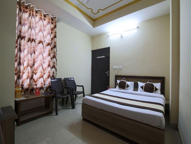 OYO 6670 Hotel Himalaya Tower