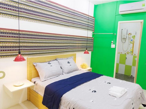 SaunterBird Bui Vien Homestay