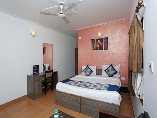 OYO 7655 Om Paradise Hotel