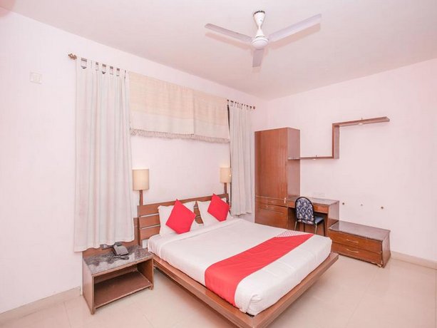 OYO 11688 Petunia Boutique Hotel