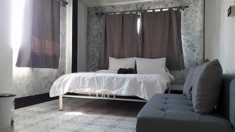 Sunday Backpackers - Hostel