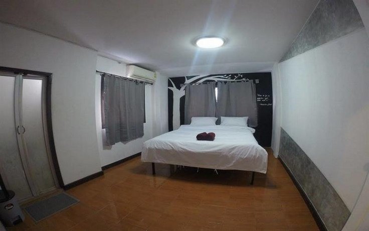 Sunday Backpackers - Hostel