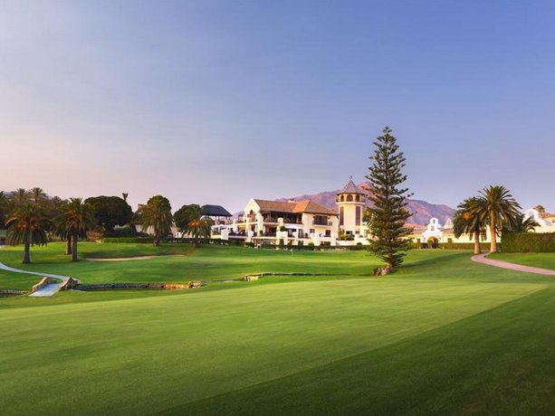 Golf Heaven Swimming Pool Views