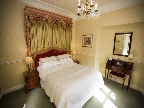 Hazel Bank Country House