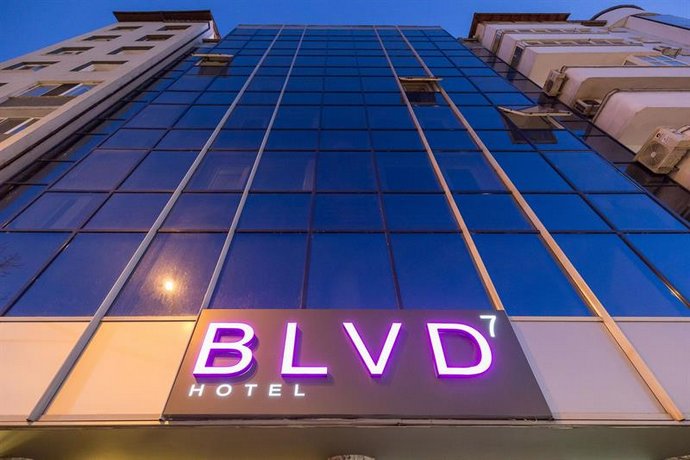 Hotel BLVD 7