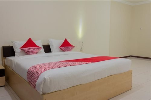 OYO 6 TownHouse Grand Palace