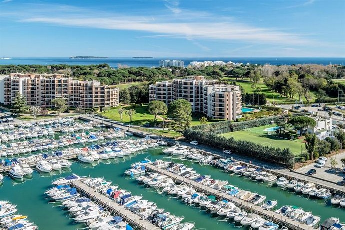Cannes Marina Residence - Appart Hotel Mandelieu