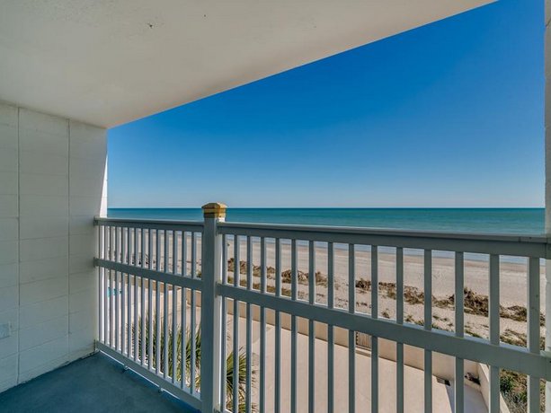 Beachcomber Inn & Suites