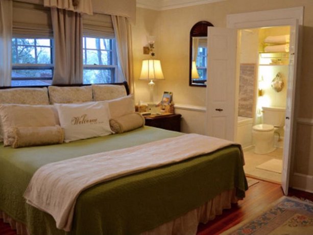 Abbington Green Bed & Breakfast Inn