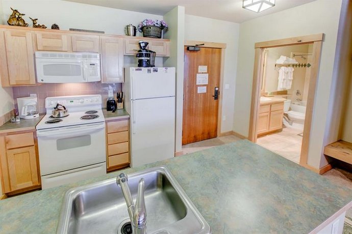 Sunstone 131 - Two Bedroom Condo