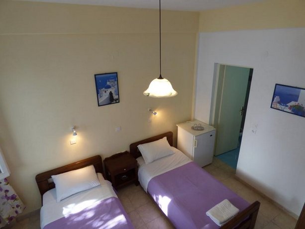 Anna Maria Rooms Perissa Santorini