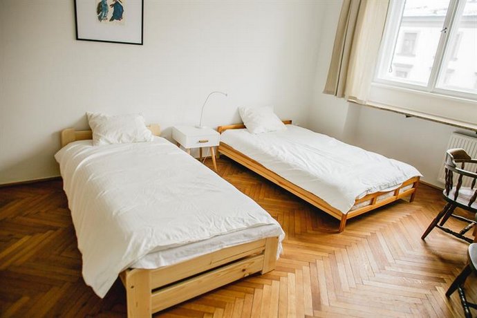 Niepodgleglosci 245- 2BR by Homeprime