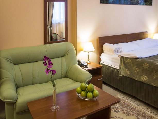 Maleton Hotel Garibaldi