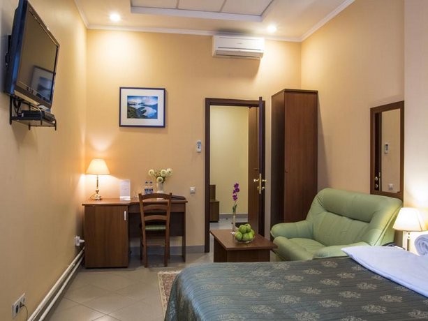Maleton Hotel Garibaldi