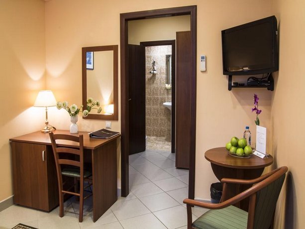 Maleton Hotel Garibaldi