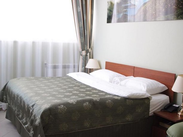 Maleton Hotel Garibaldi