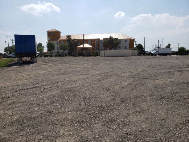Best Western Plus San Antonio East Inn & Suites