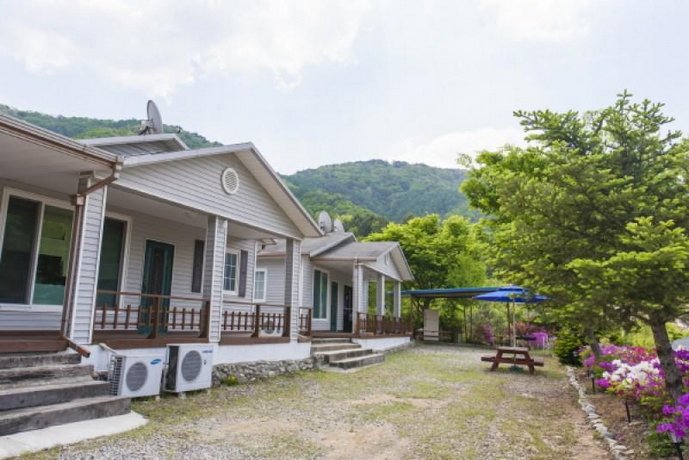 Hongchen Norumok River Pension