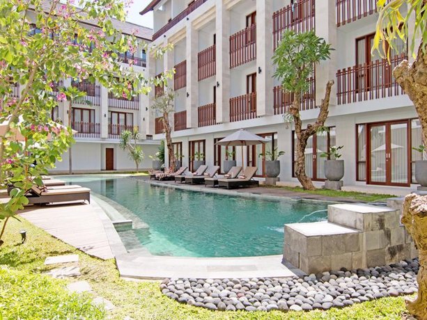 ZEN Rooms Benesari 6 Legian Kuta