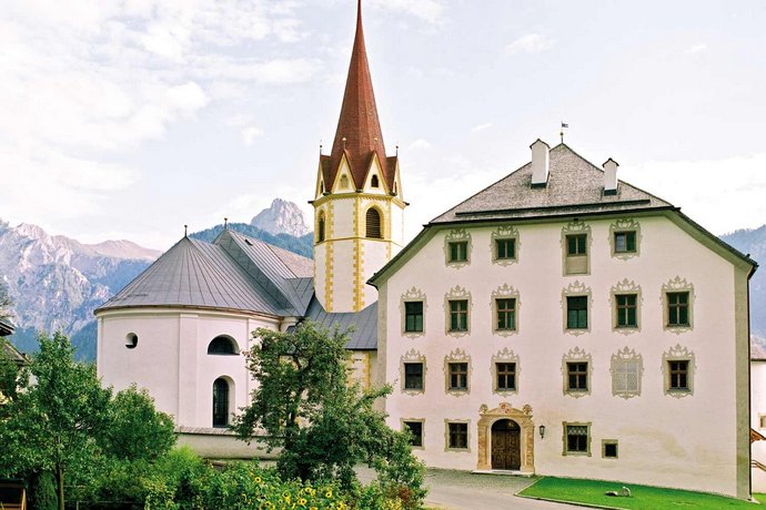 Appartements Landhaus Schloss Anras  Austria thumbnail