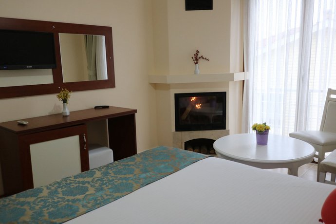 Manolyam Otel
