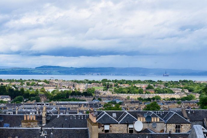 Luxury George Street Apartments Forth Suite