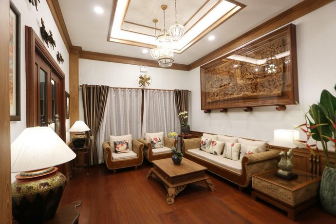 Rich Garden House Hotel