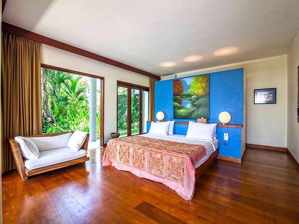 The Colonnade by Exotiq Villa Holidays