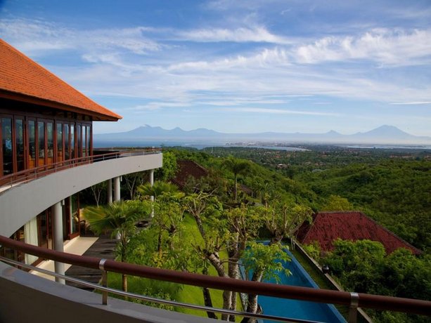 The Colonnade by Exotiq Villa Holidays