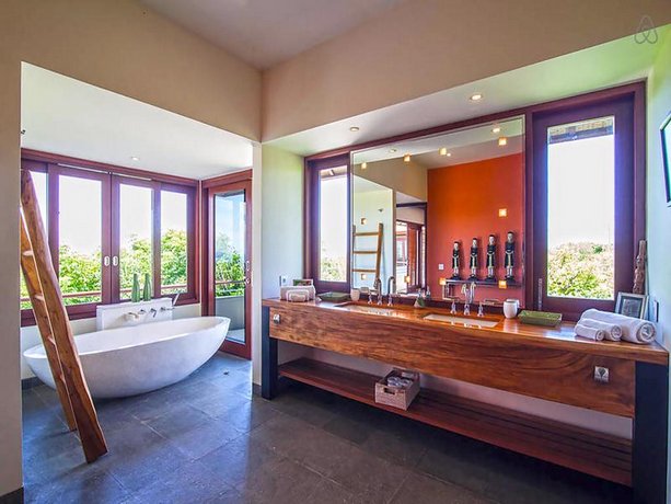 The Colonnade by Exotiq Villa Holidays