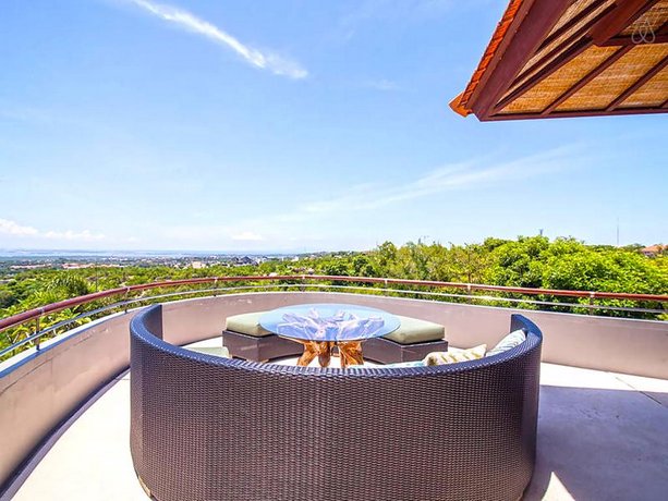 The Colonnade by Exotiq Villa Holidays
