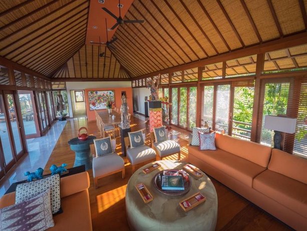 The Colonnade by Exotiq Villa Holidays